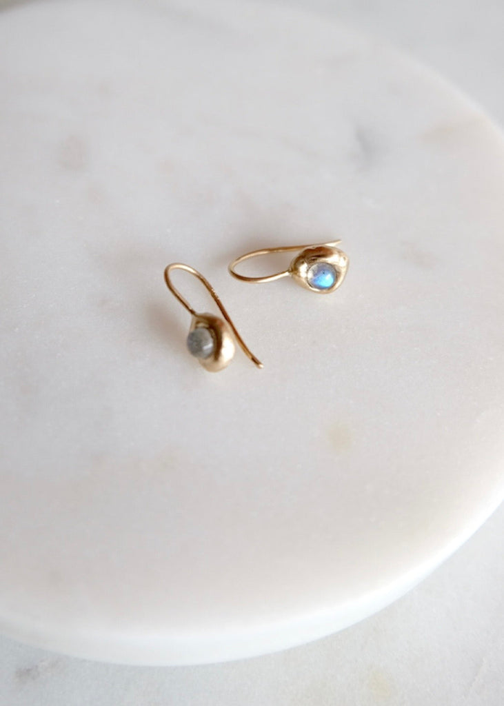 Occasionally Sweet | 14kg Petite Yui Labradorite Drop Earrings