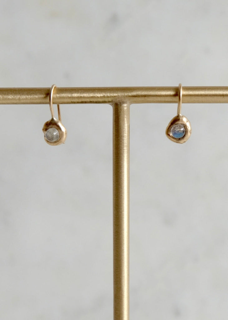 Occasionally Sweet | 14kg Petite Yui Labradorite Drop Earrings