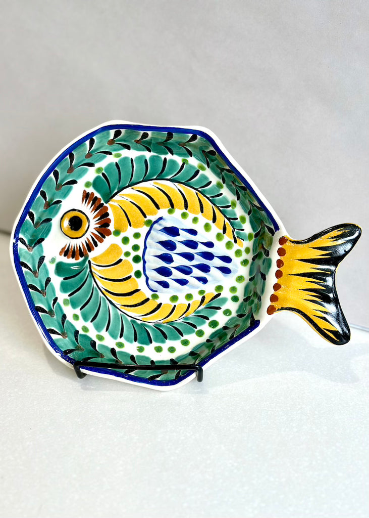 Gorky Gonzalez Pottery | Fish Plate with Tail 5