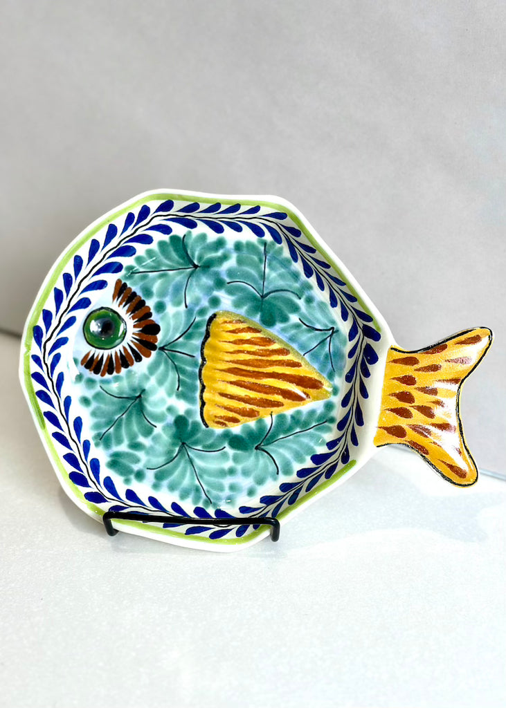 Gorky Gonzalez Pottery | Fish Plate with Tail 6