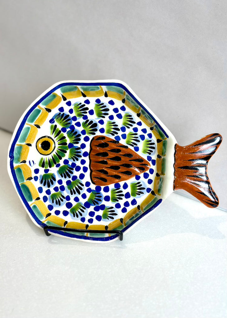 Gorky Gonzalez Pottery | Fish Plate with Tail 7