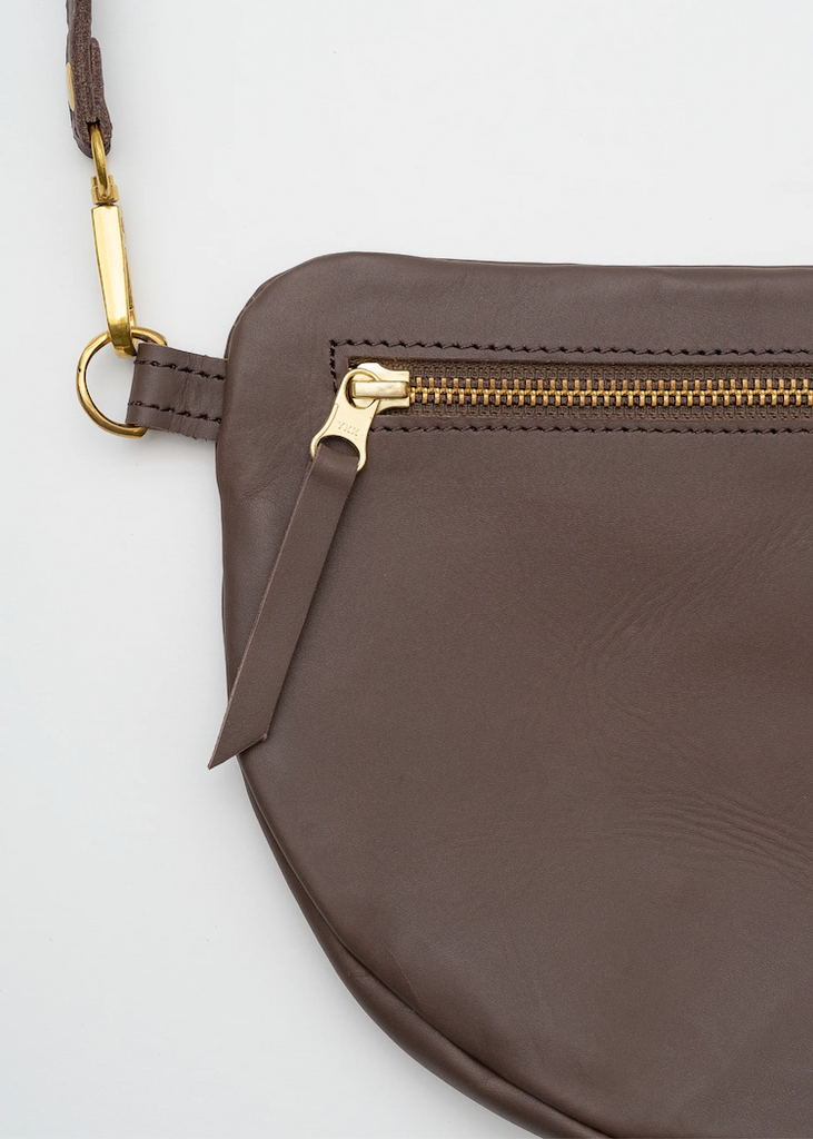 ABBY ALLEY | The Big Sling Bag | Mocha