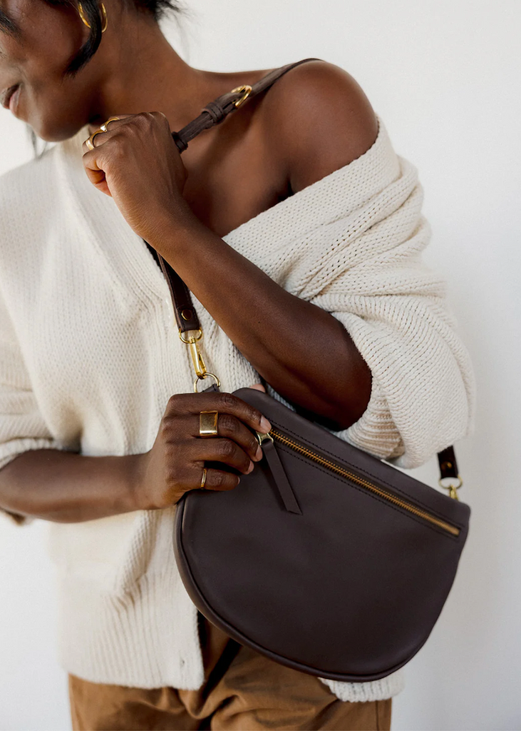ABBY ALLEY | The Big Sling Bag | Mocha