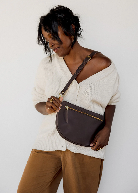 ABBY ALLEY | The Big Sling Bag | Mocha