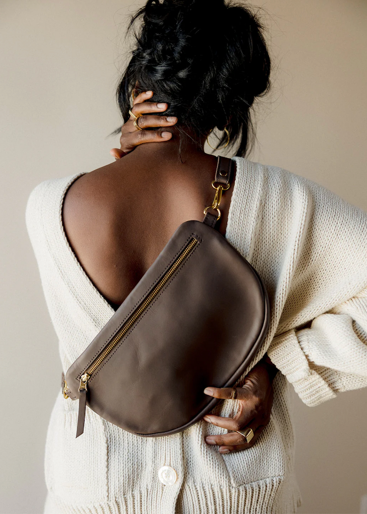 ABBY ALLEY | The Big Sling Bag | Mocha