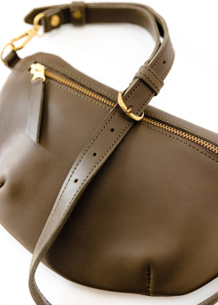 ABBY ALLEY | Sling Bag | Olive