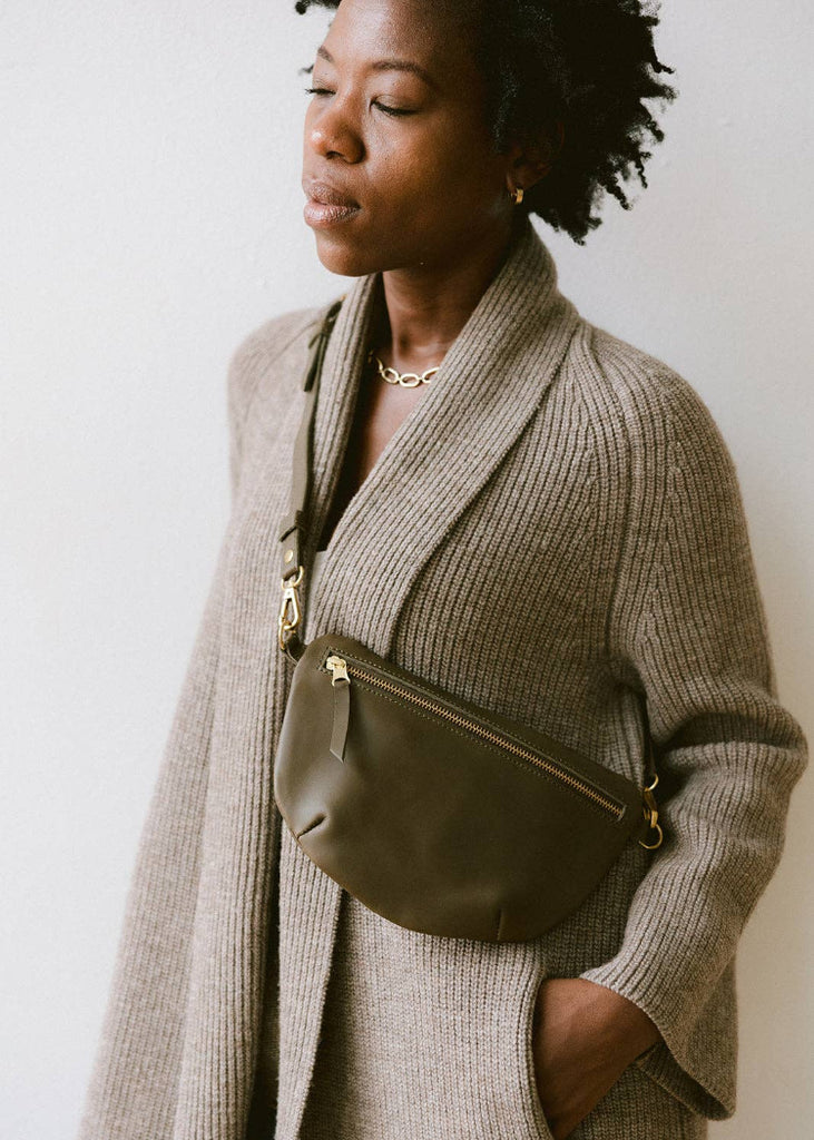 ABBY ALLEY | Sling Bag | Olive