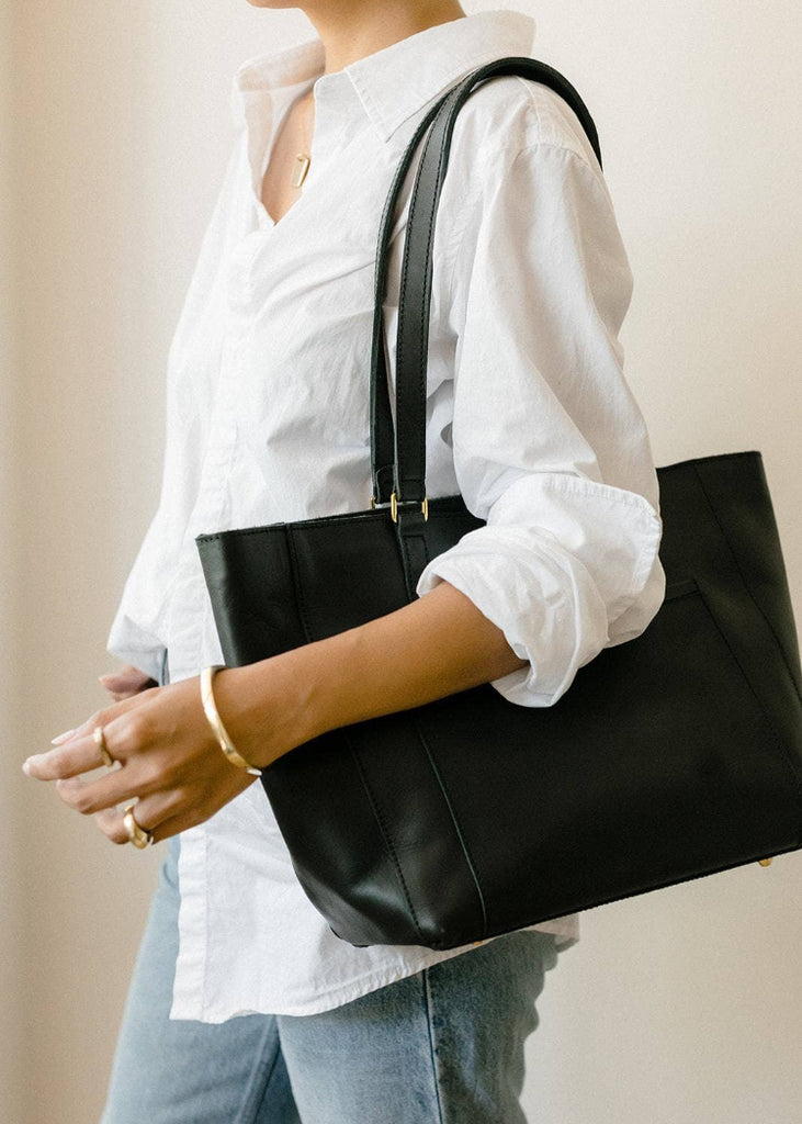 ABBY ALLEY | Square Bangle I