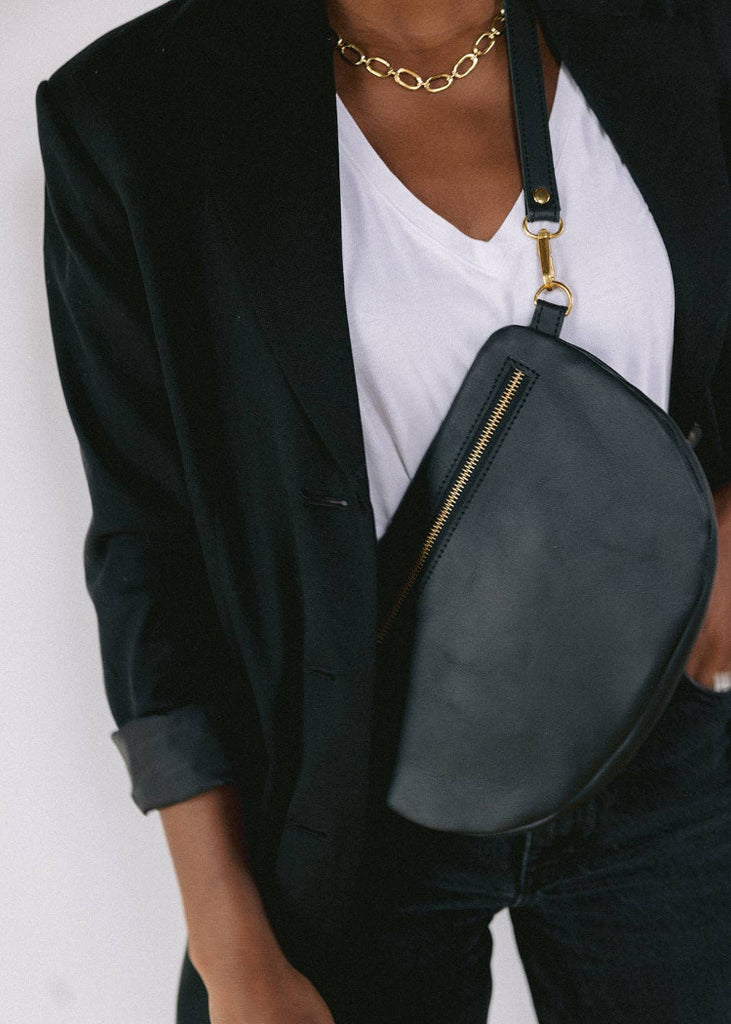 ABBY ALLEY | The Big Sling Bag | Black