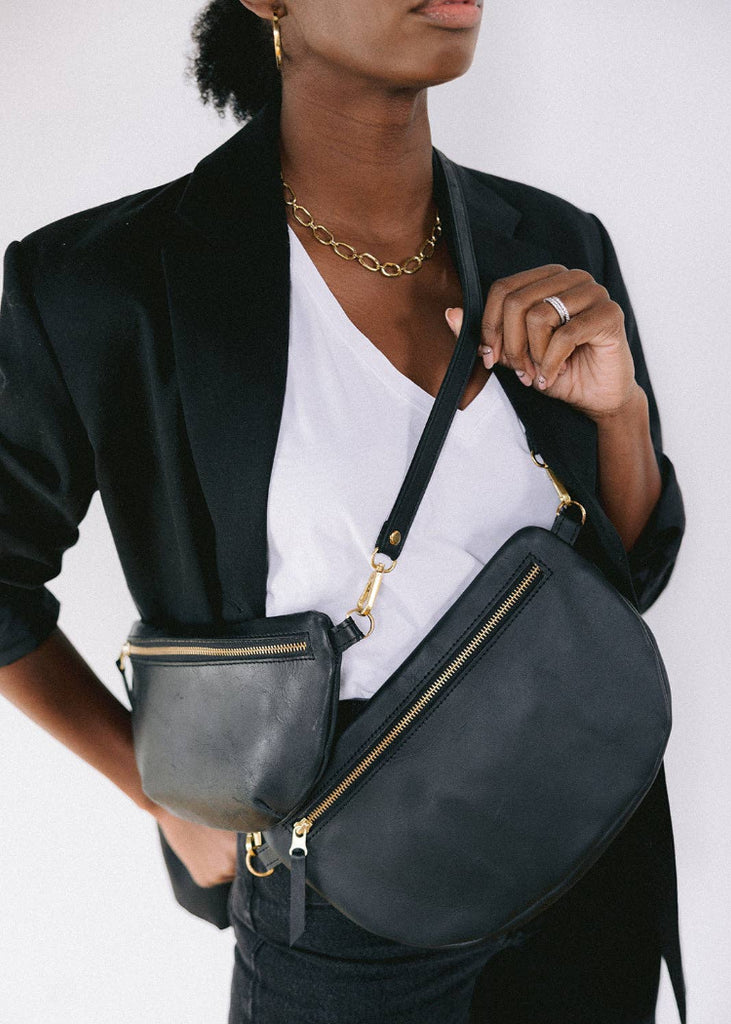ABBY ALLEY | The Big Sling Bag | Black