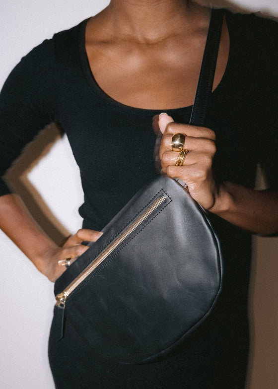 ABBY ALLEY | The Big Sling Bag | Black