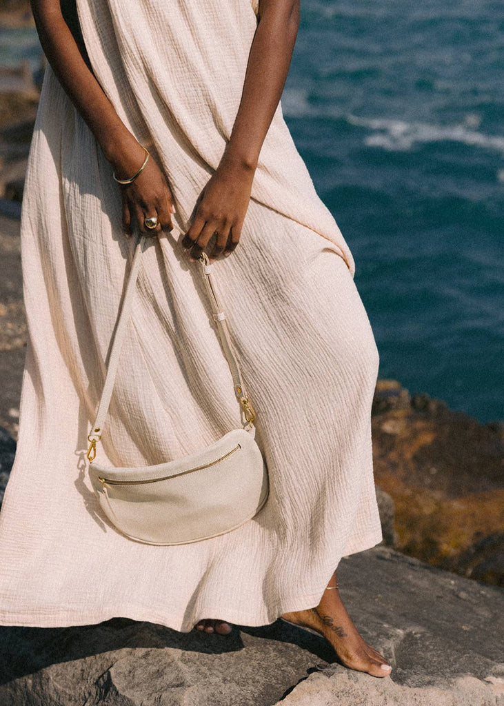 ABBY ALLEY | The Big Sling Bag | Oyster