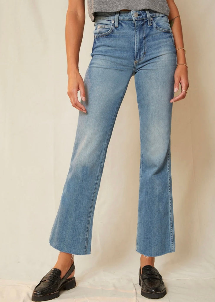 AMO Denim | High Rise Kick Crop in Topanga