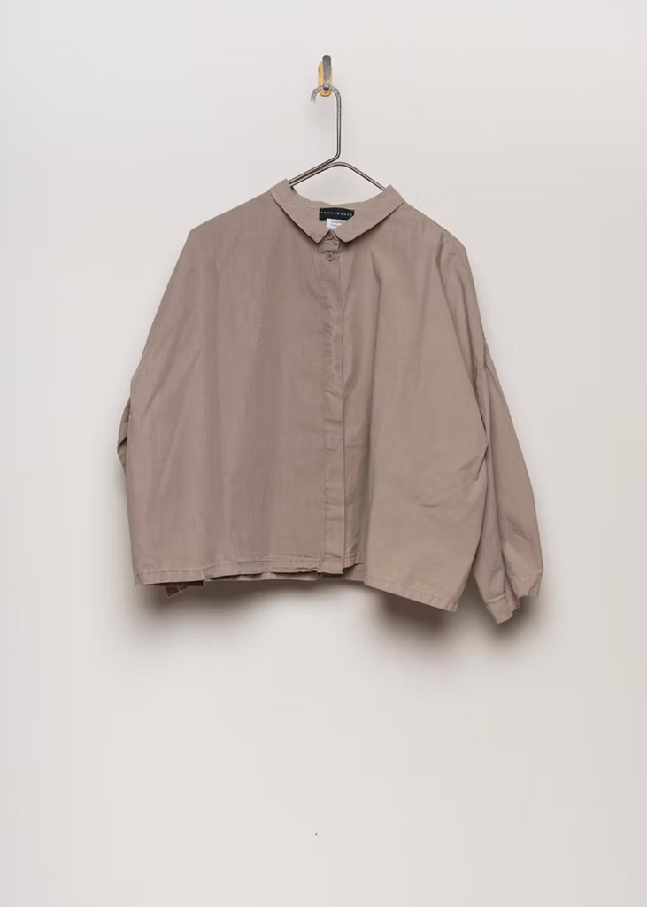 Aequamente | Shirt in Tortora
