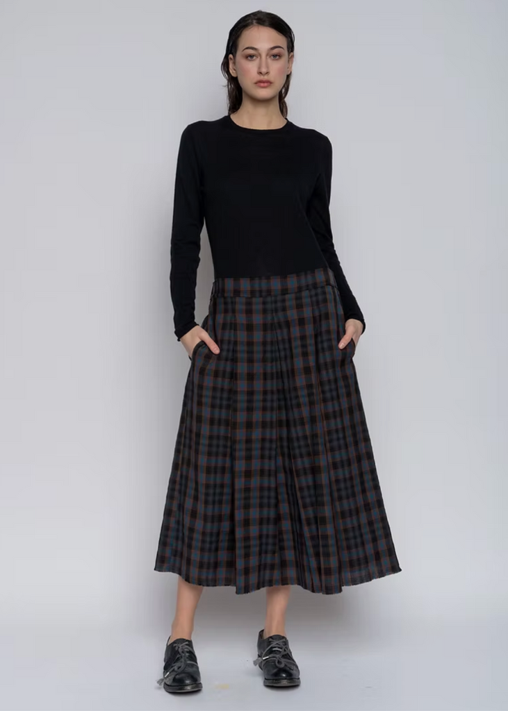 Aequamente | Skirt in Navy Plaid
