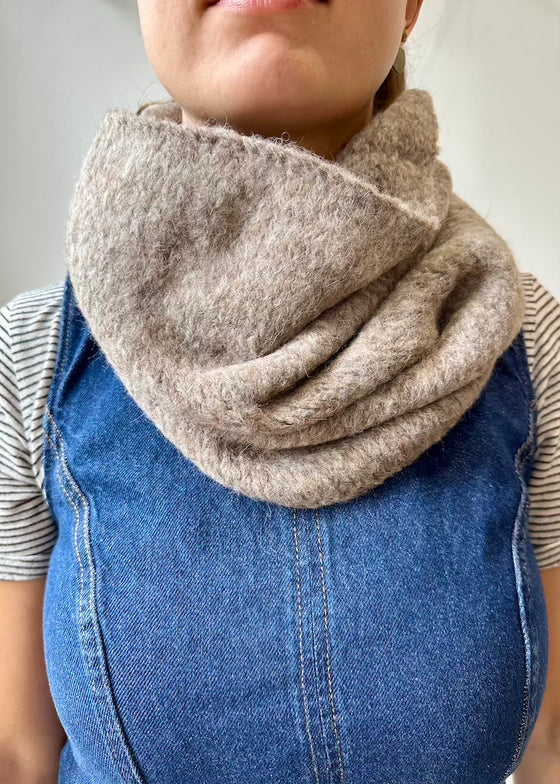 Alpaca Hand Knit Laja Hood | Oatmeal