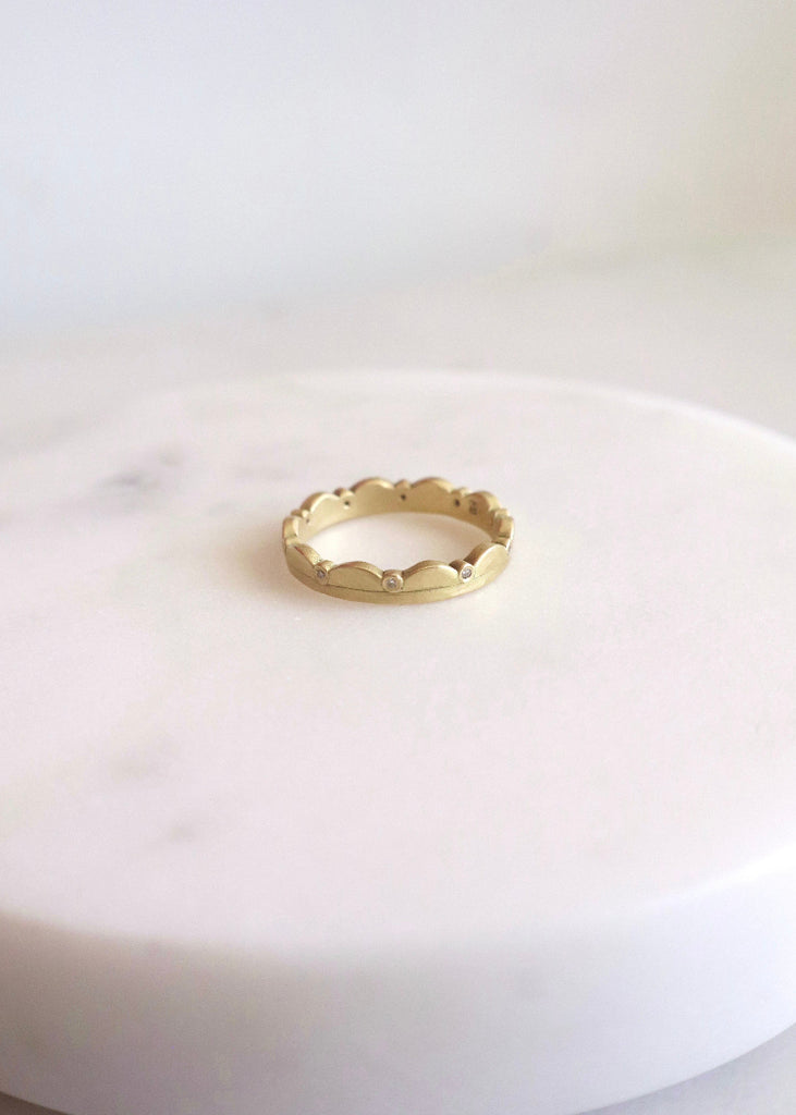 Ananda Khalsa | 18ky Gold Scalloped Band with Diamonds