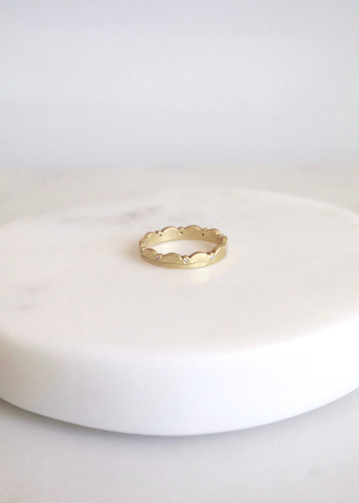 Ananda Khalsa | 18ky Gold Scalloped Band with Diamonds
