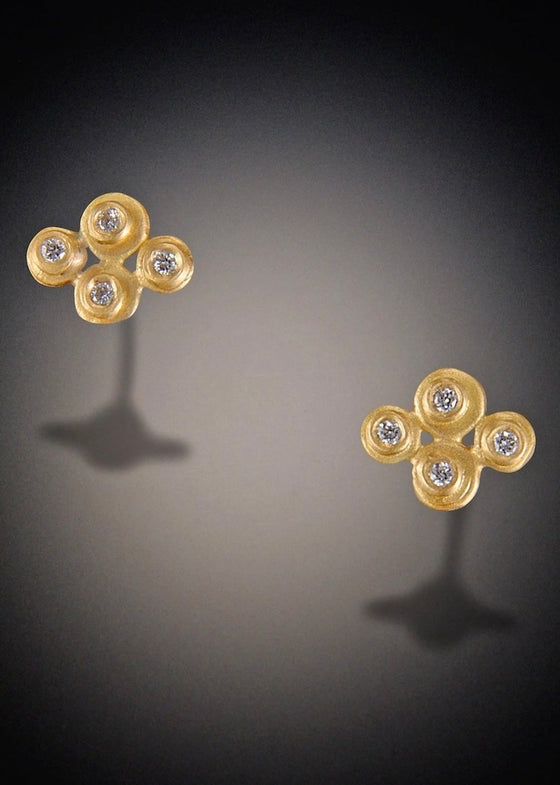 Ananda Khalsa | 4 Diamond + 22k Raised Dot Stud Earring