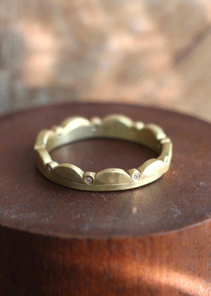 Ananda Khalsa | 18k Yellow Gold Scalloped Band with Diamonds