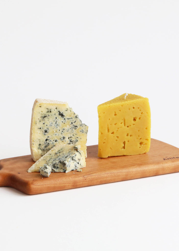 Artifaqt | Blue Cheese Beeswax Candle