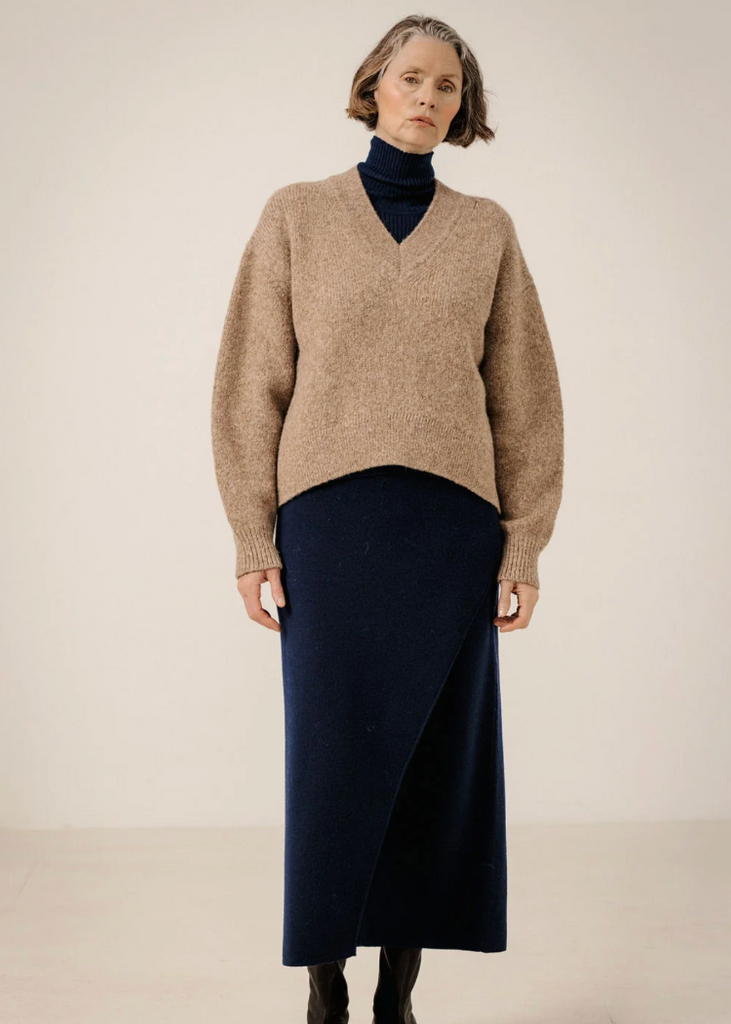Bare Knitwear | Boxy Alpaca V-Neck in Dark Fawn