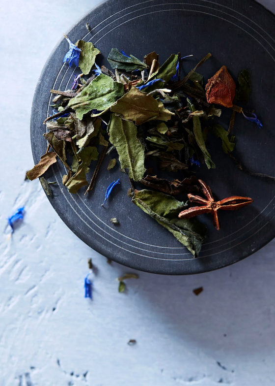 Bellocq Tea Atelier | No 45 The White Wolf | Yellow Traveler Caddy