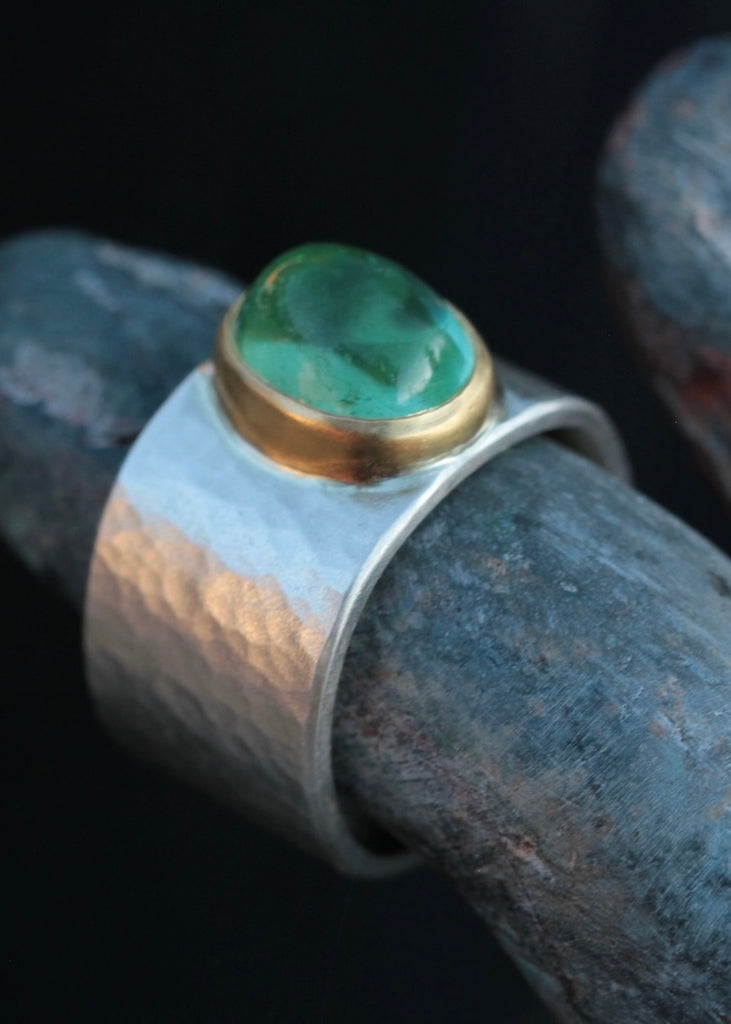 Big Sur | Green Tourmaline Hammered Wide Band