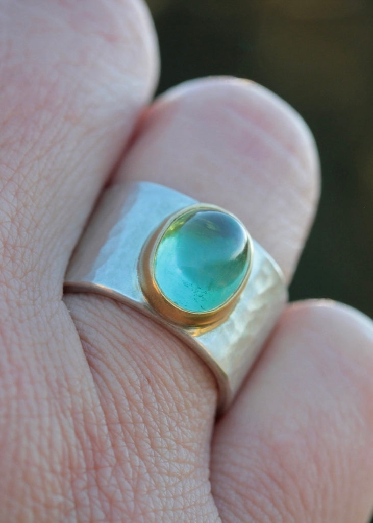 Big Sur | Green Tourmaline Hammered Wide Band
