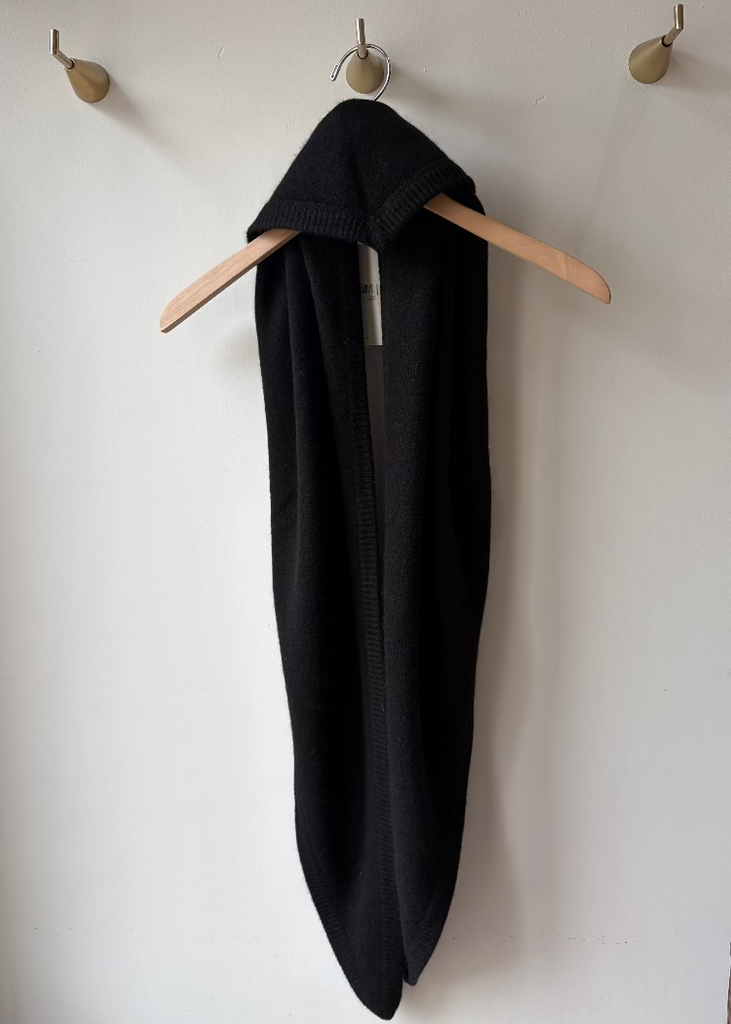 Black | Cashmere Triangle Scarf