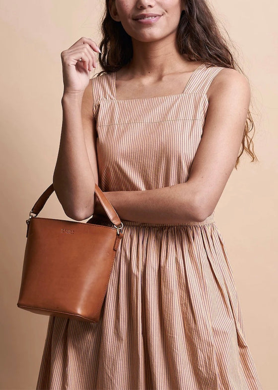 Bobbi Bucket Midi Bag in Cognac Classic Leather
