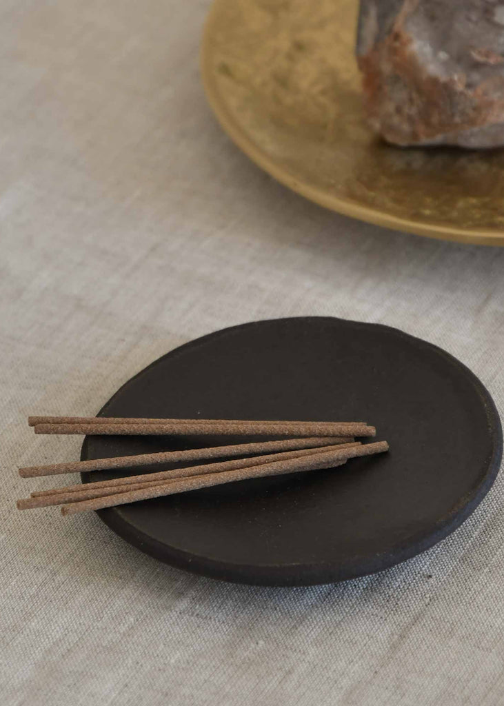 Cedar and Myrrh | Anemone Japanese Incense Set | 30 Sticks