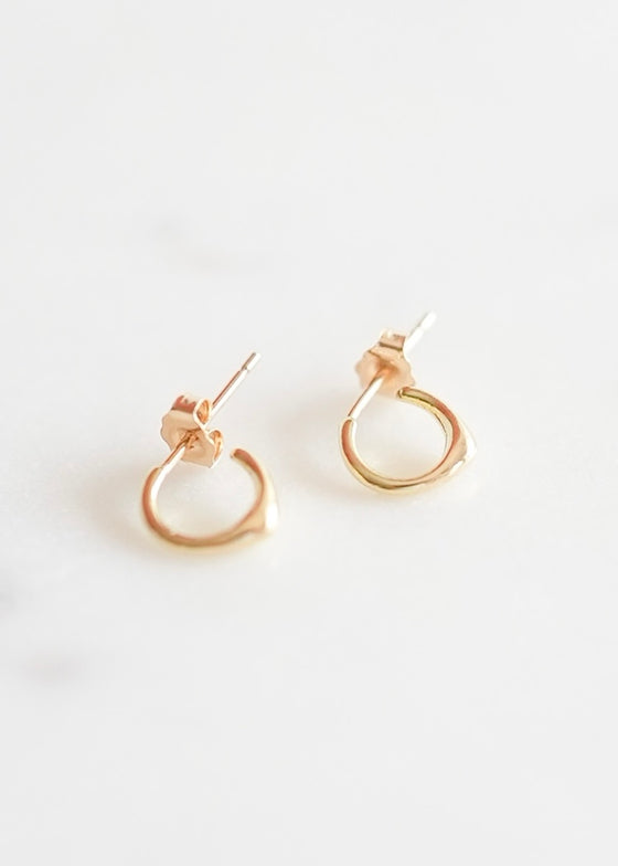 Diana Mitchell | Gold Wave Huggies