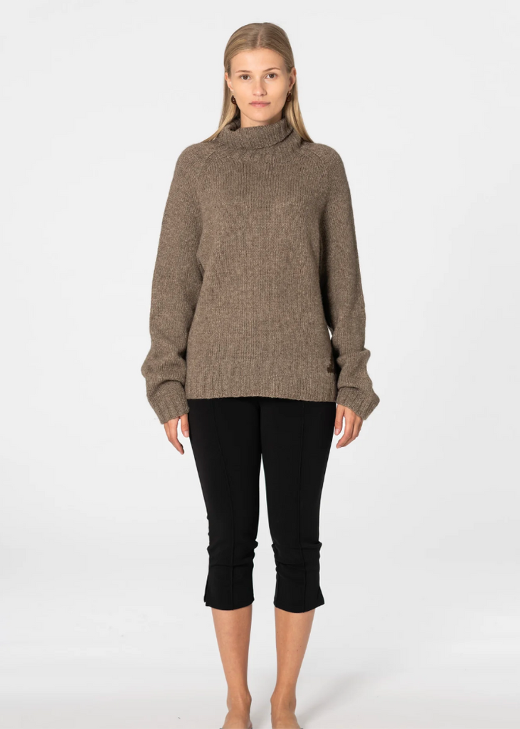 Dinadi | Yak Handknit Turtleneck