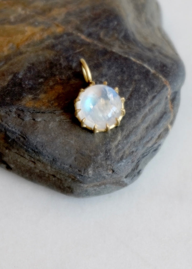 Erin Cuff Jewelry | Petite Round Moonstone Basket Pendant | 18k