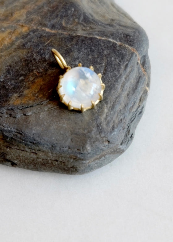 Erin Cuff Jewelry | Petite Round Moonstone Basket Pendant | 18k