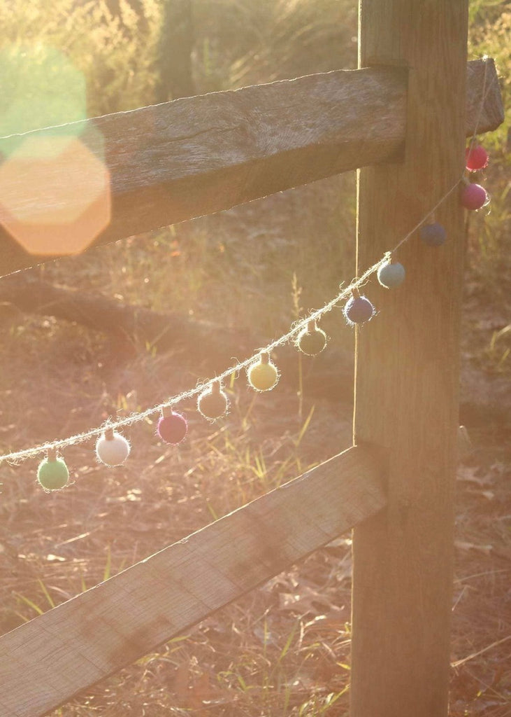 Felt Color Ball Lightbulb Garland
