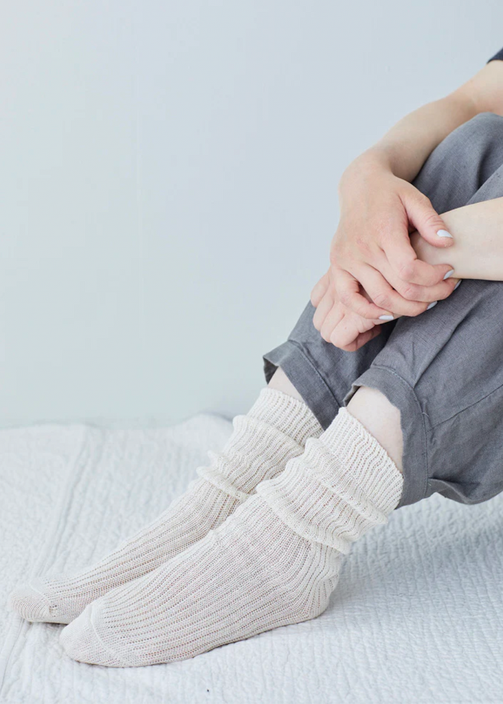 Fog Linen Work | Linen Rib Socks Middle Gauge Ecru