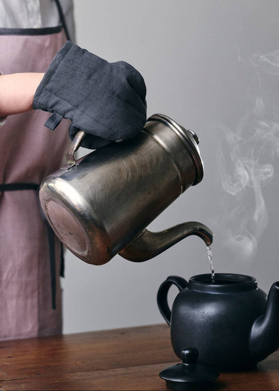 Fog Linen Work | Linen Oven Mitten Macadam