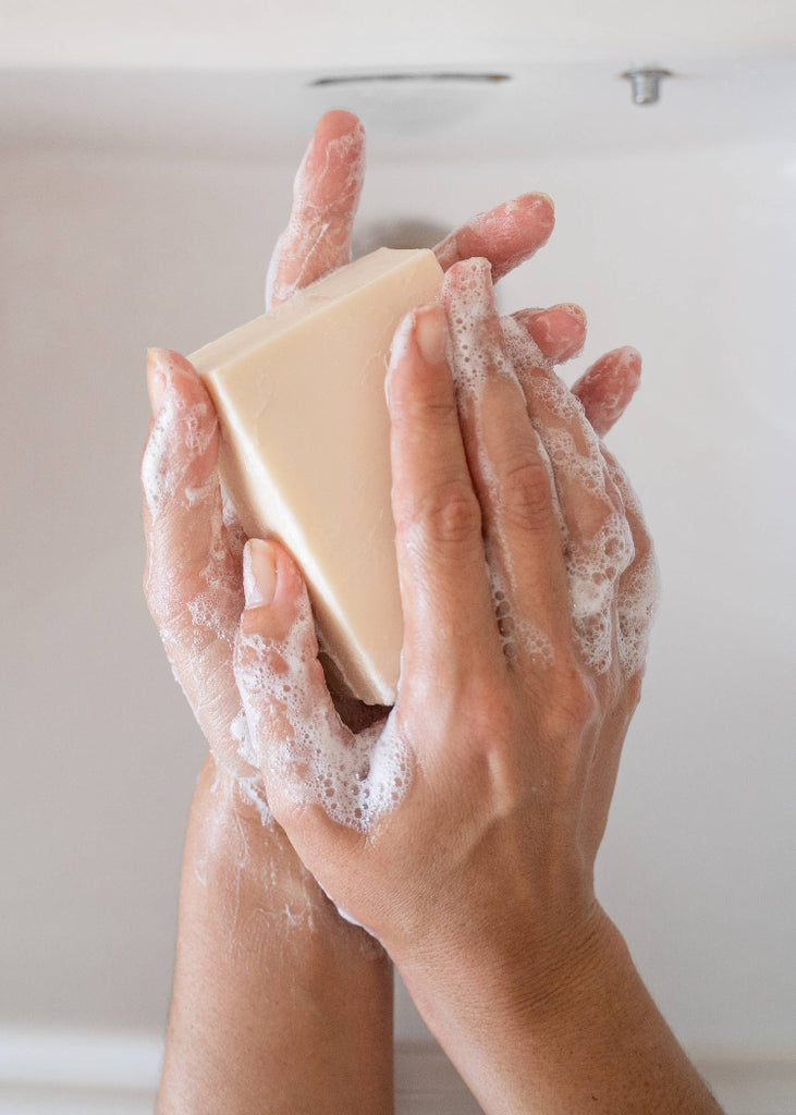 Formulary 55 | Rosehip & Pepperberry Shea Butter Bath Bar