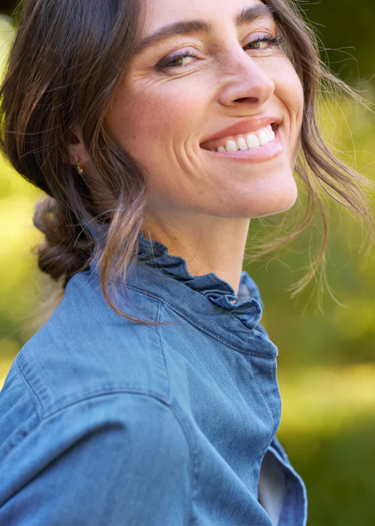 Frank & Eileen | Eileen Ruffle Button Up | Famous Denim