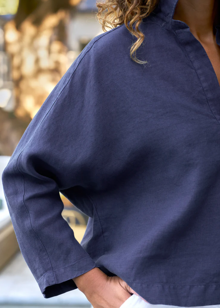 Frank & Eileen | Gabi Popover Shirt | Washed Linen Navy