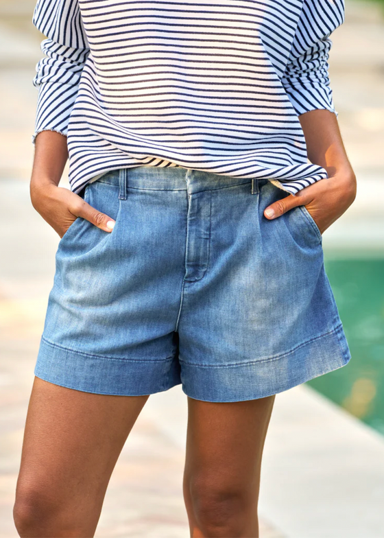 Frank & Eileen | Waterford Walking Short | Italian Dream Light Denim