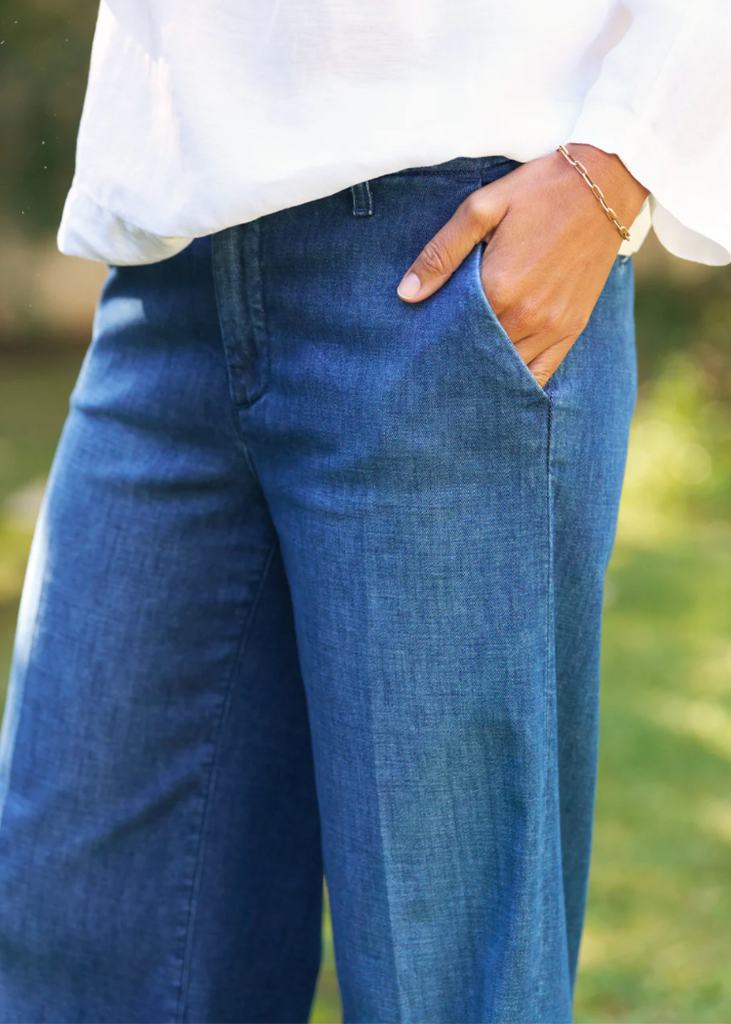 Frank & Eileen | West Village Wide Leg Trouser | Italian Dream Light Denim