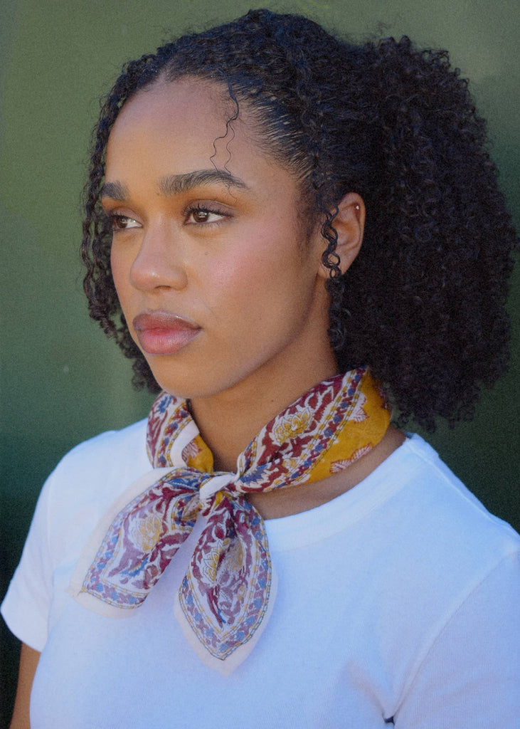 From, Mila | Luz Bandana