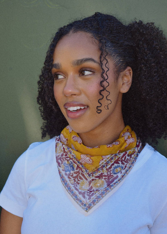 From, Mila | Luz Bandana