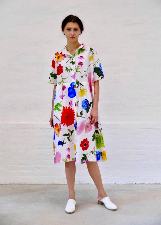 H + Hannoh Wessel | Dress Deborah | Flowers