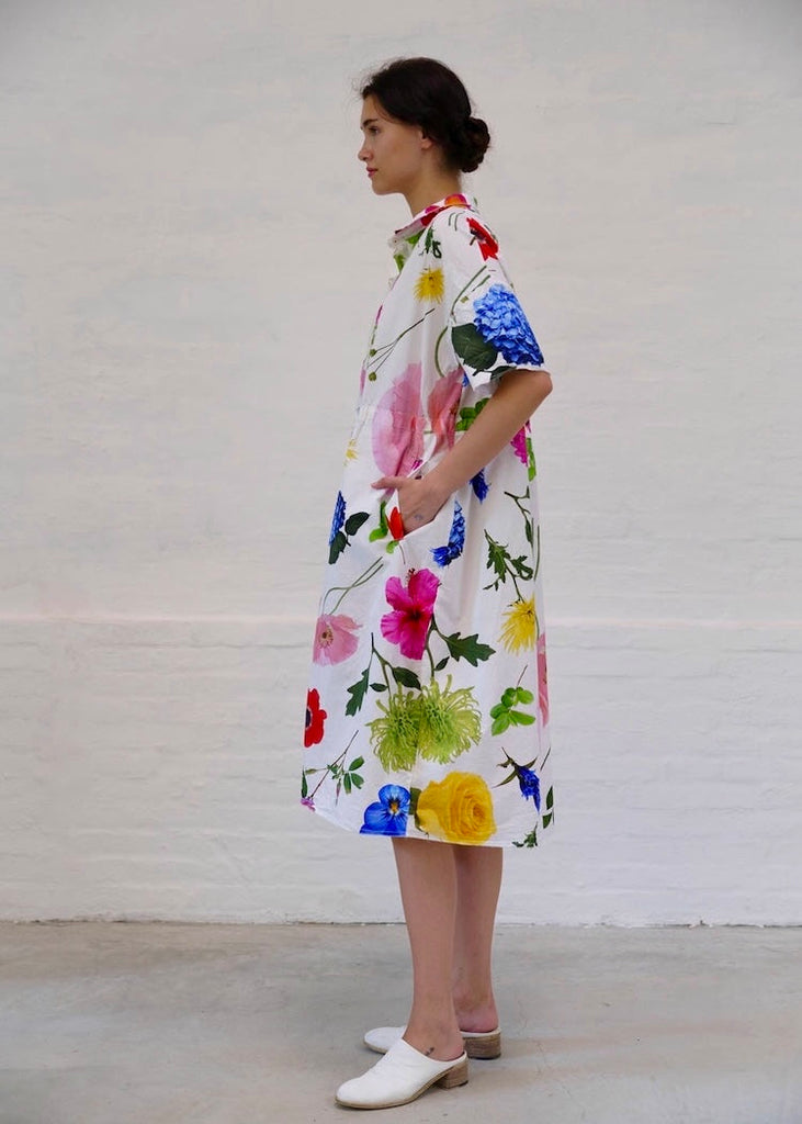 H + Hannoh Wessel | Dress Deborah | Flowers