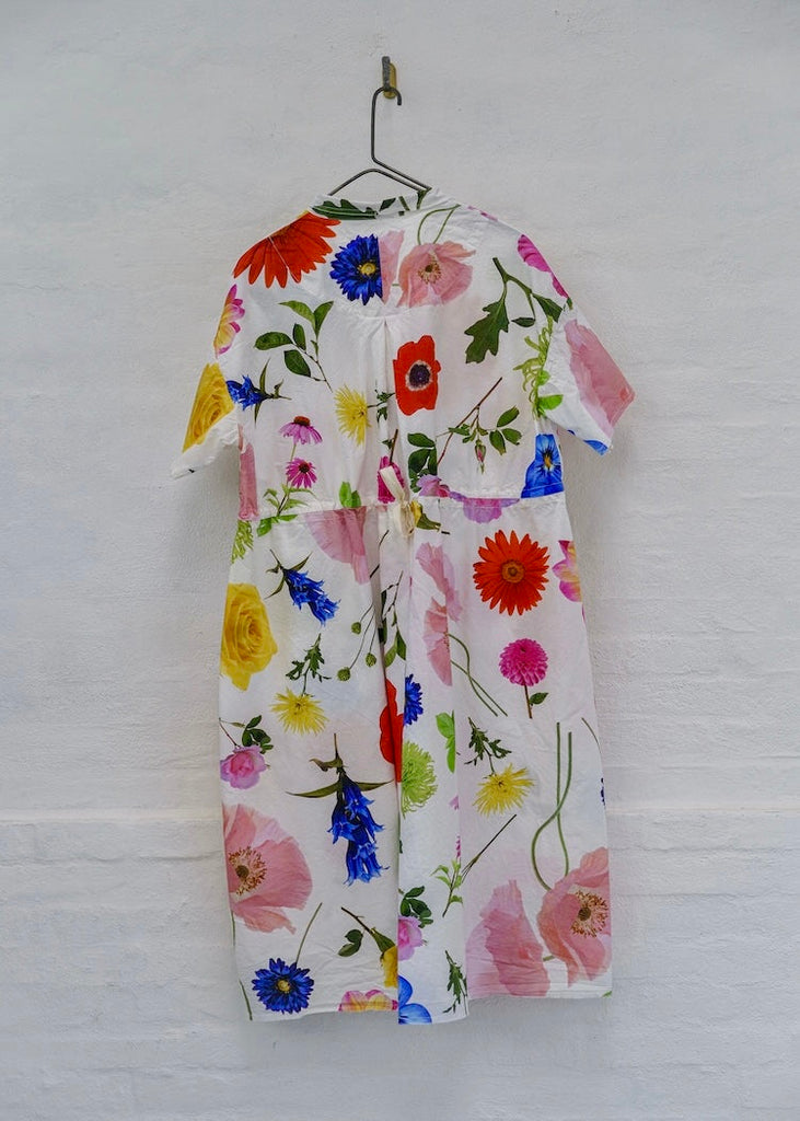 H + Hannoh Wessel | Dress Deborah | Flowers