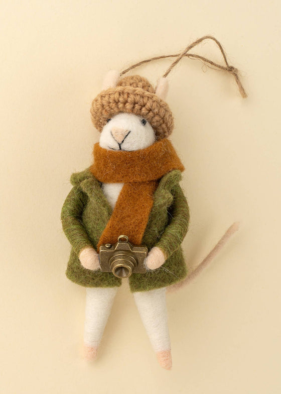 Holiday Mouse Ornament | Photographer Philip